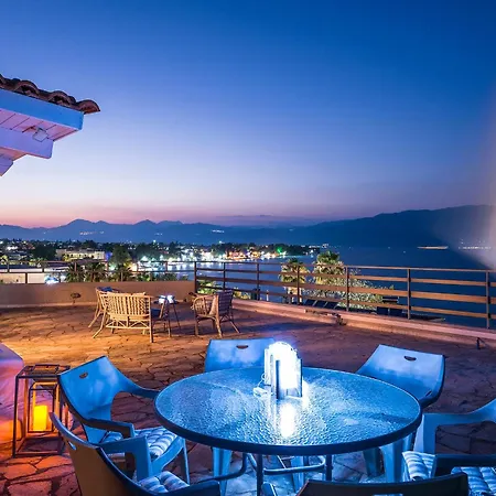 Bay γ2 Loft Apartment