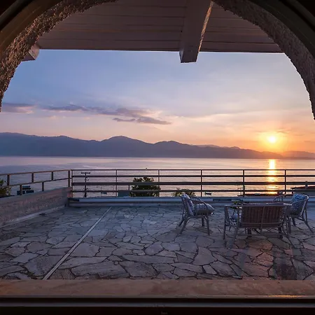 Bay γ2 Loft Selianitika